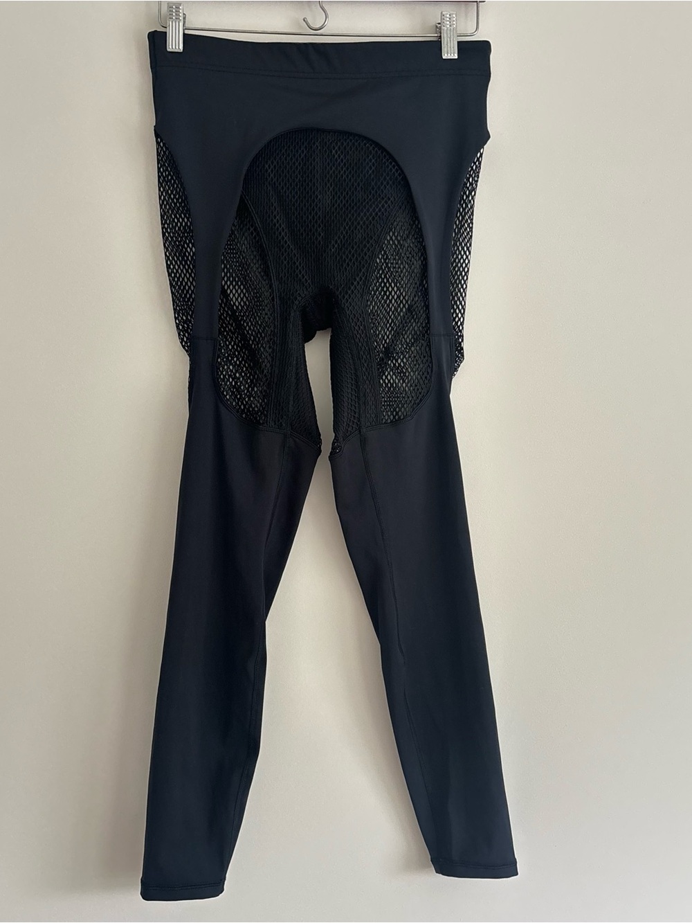 Savage X Fenty pin up Black fishnet Cutout leggings size large - Picture 2 of 7